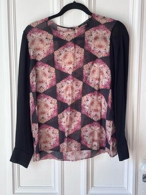 Women’s Judith & Charles 100% Silk Long Sleeve Geometric Print Blouse Size 6